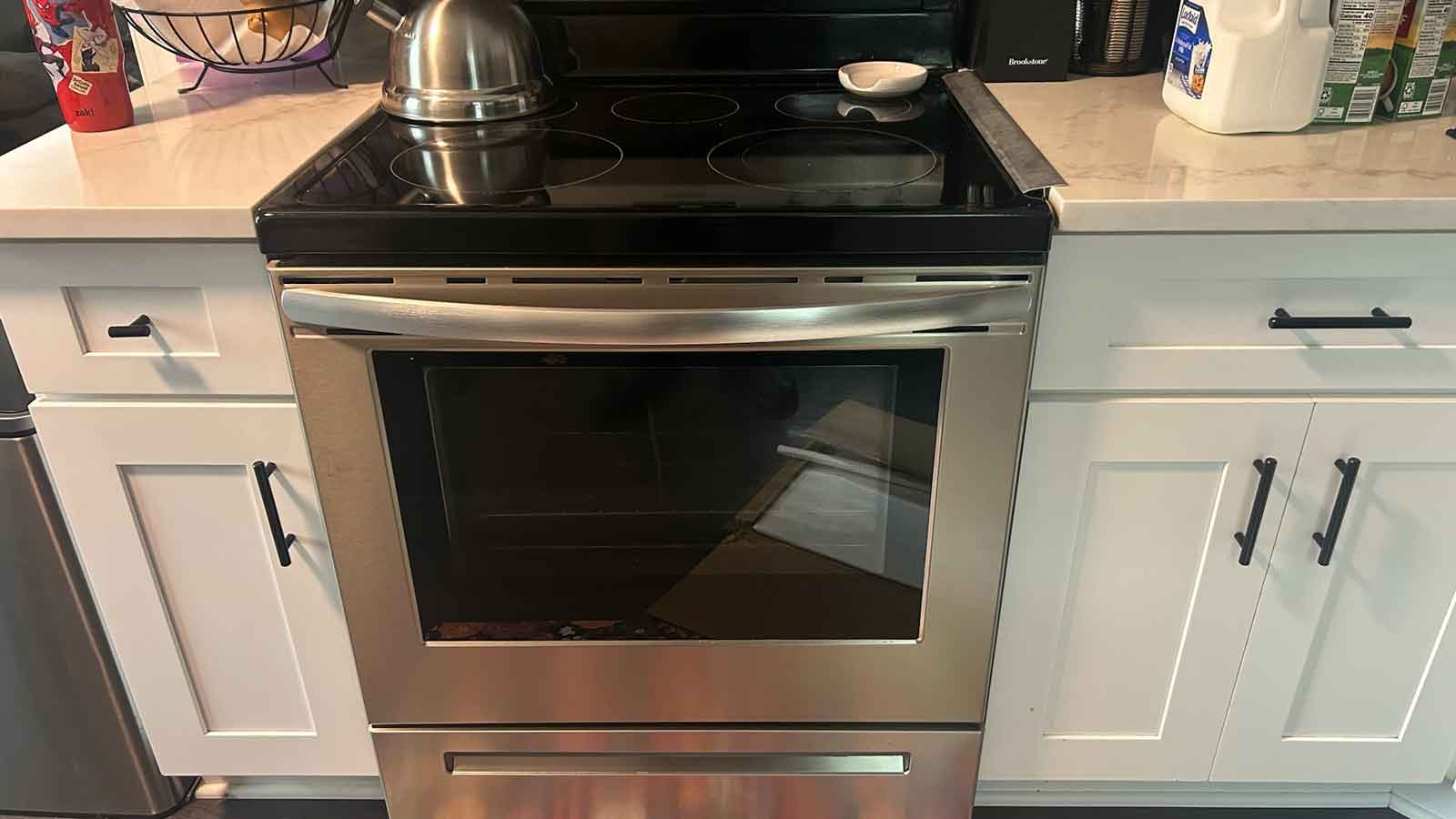 Oven with new replacement glass installed on door