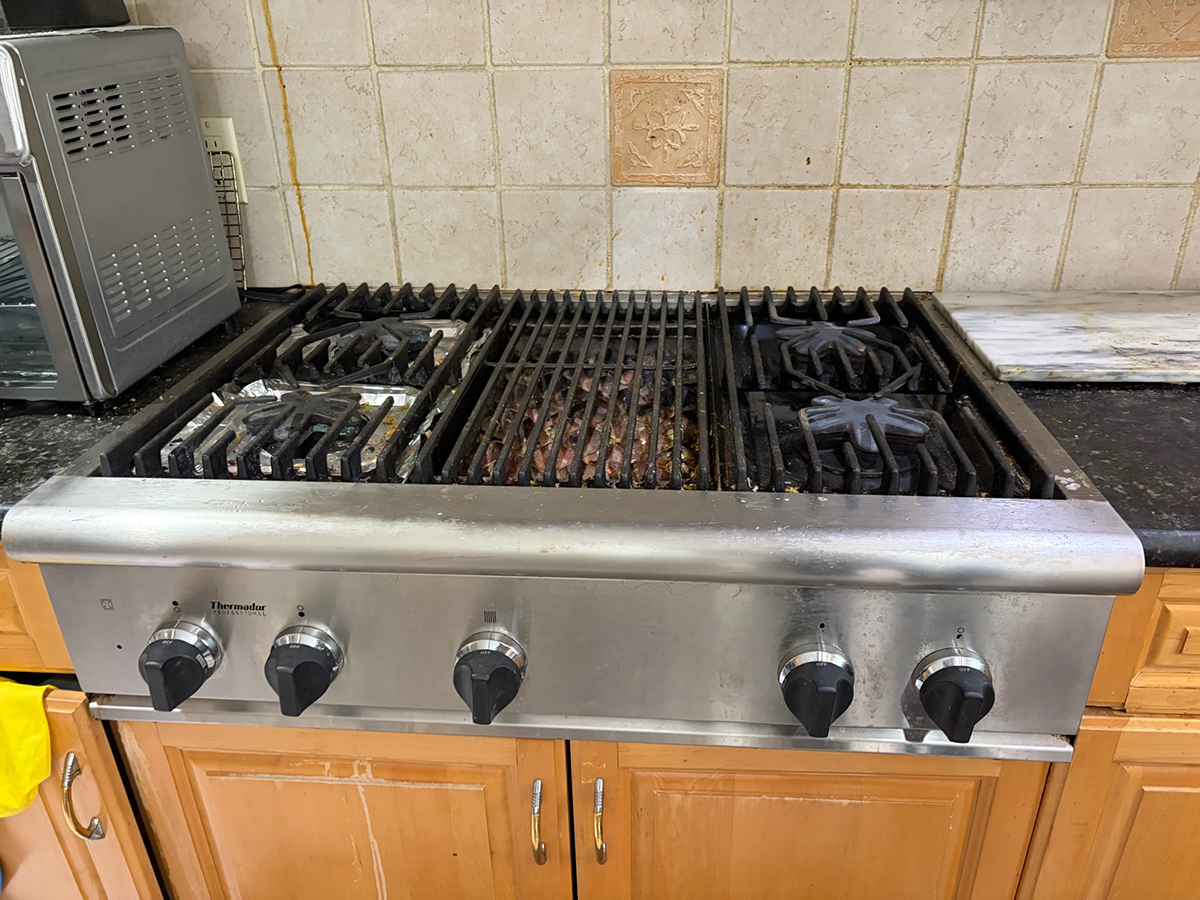 A dirty old Thermador stovetop